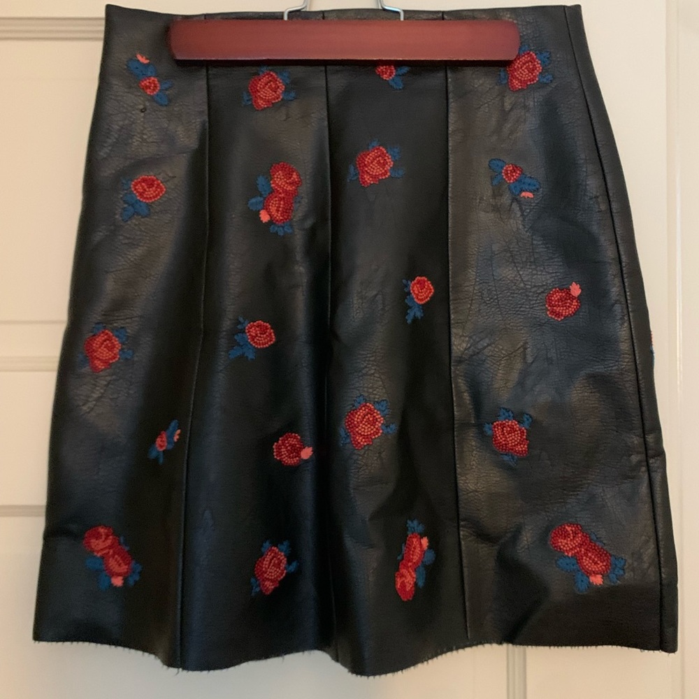 Club Monaco black leather mini skirt embroidered, size 2